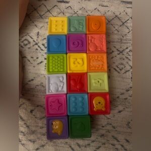 Infantino Colorful Sensory Blocks Set